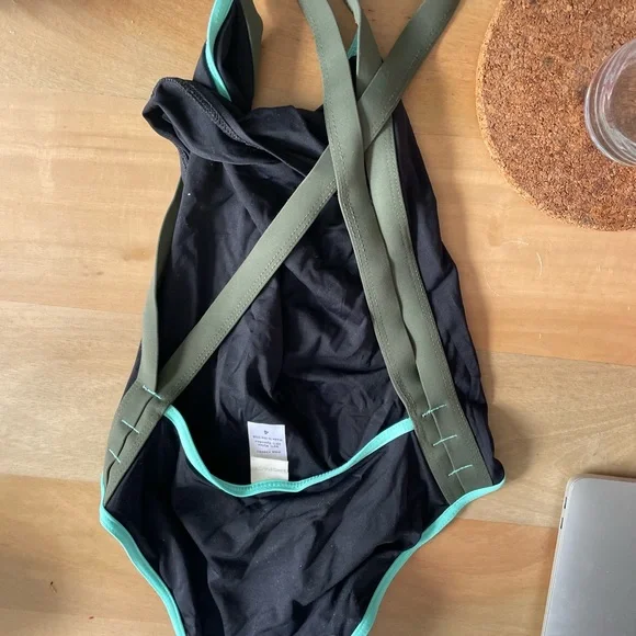 LSPACE one piece - Picture 2 of 4